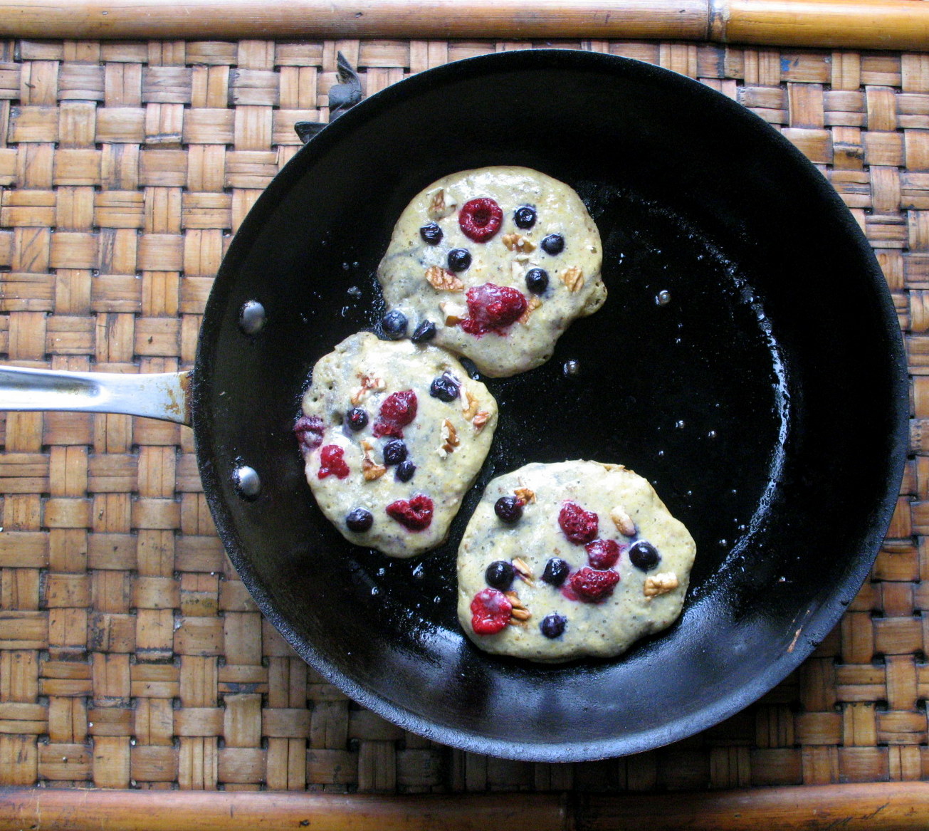 Chewy Multigrain Multiberry Brekkie Cakes:A Real Mouthful!