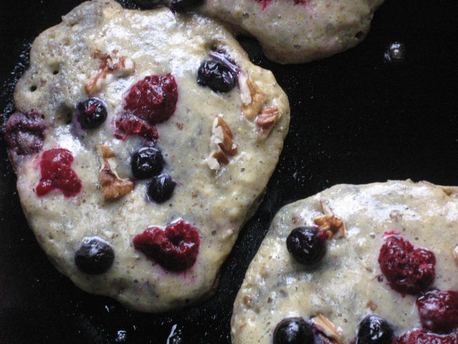 Chewy Multigrain Multiberry Brekkie Cakes:A Real Mouthful!