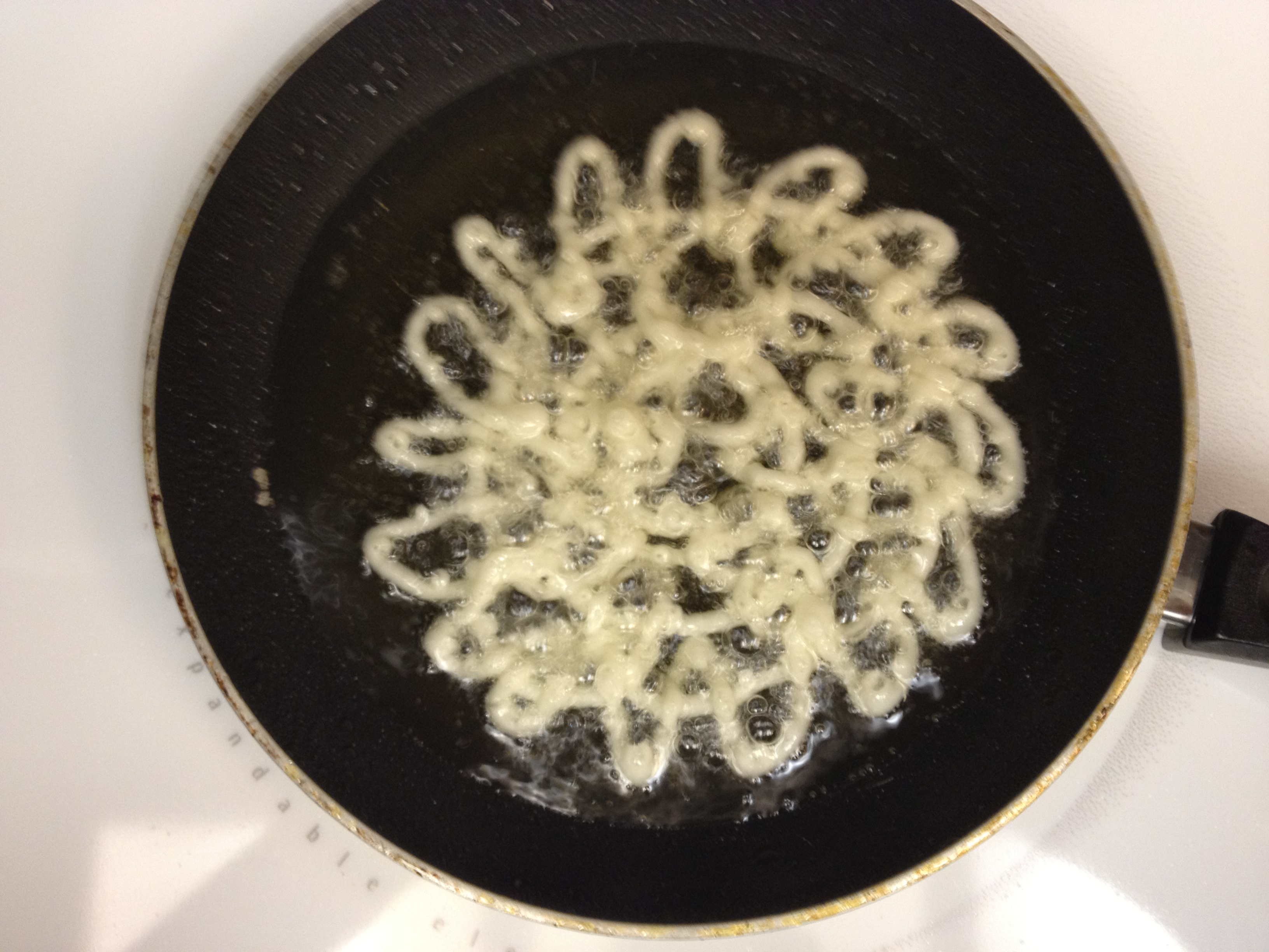 Zoolbeyah (Iranian / Persian funnel pancake)