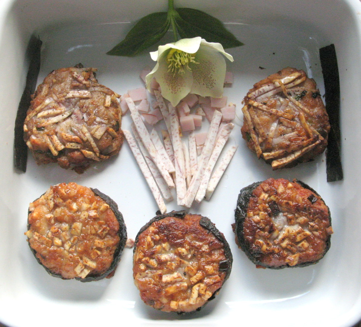  Taro Cakes with Shiitakes,Ham, and Scallions