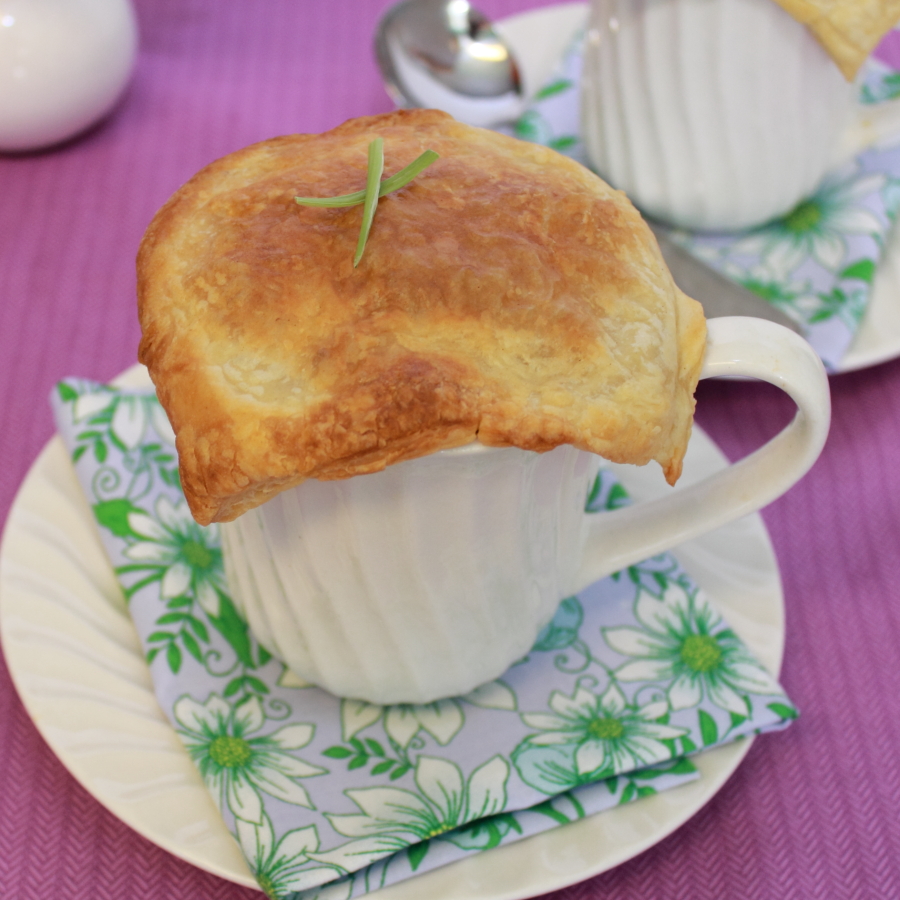 Spring Onion Soup en Croute