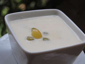Ajo Blanco - White Gazpacho with Garlic and Almonds