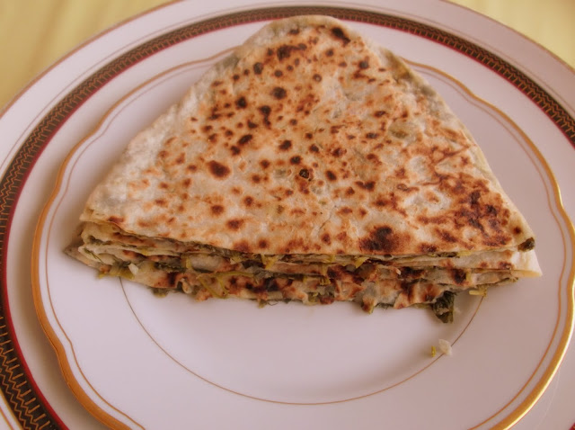 Kutabi, Azerbaijani Savory Pancakes Filled with Greens and Herbs