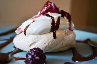 Meringue with Balsamic reduction and Greek Yogurt