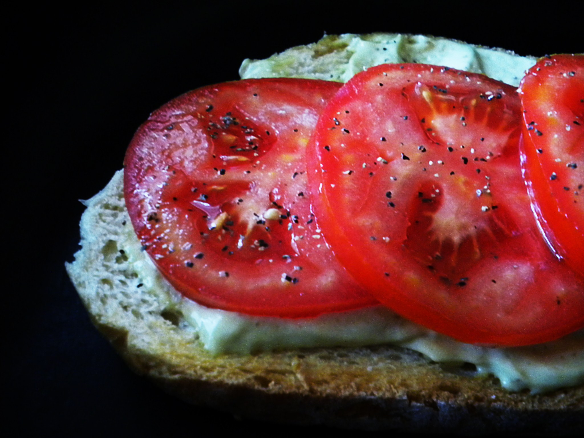 A Tomato Sandwich Worthy of a Little Bacon