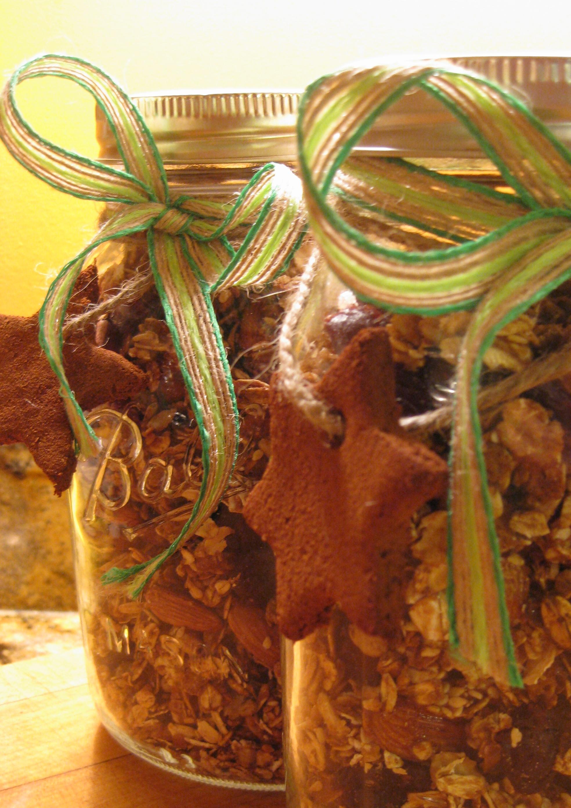 Crunchy Christmas Morning Granola 