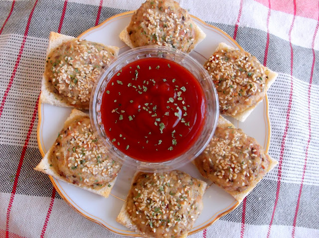 Shrimp or Crab Pillows Served with Sweet and Sour Sauce