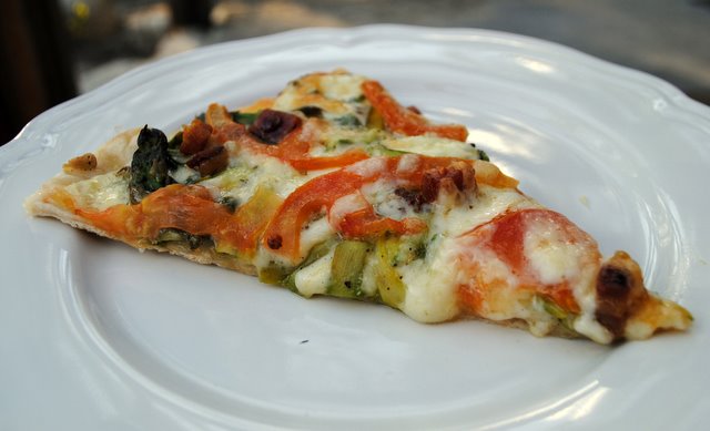 SHAVED ASPARAGUS, TOMATO AND PANCETTA PIZZA