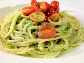 Garlic Scape & Basil Pesto 