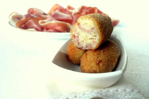 Croquetas de Jamón Serrano - Cured Ham Croquetes