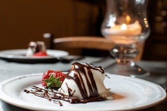 Vanilla Panna Cotta with Chocolate Ganache 
