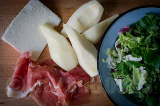Goat cheese, pear and jamon iberico salad
