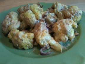 Cauliflower in curry yogurt sauce