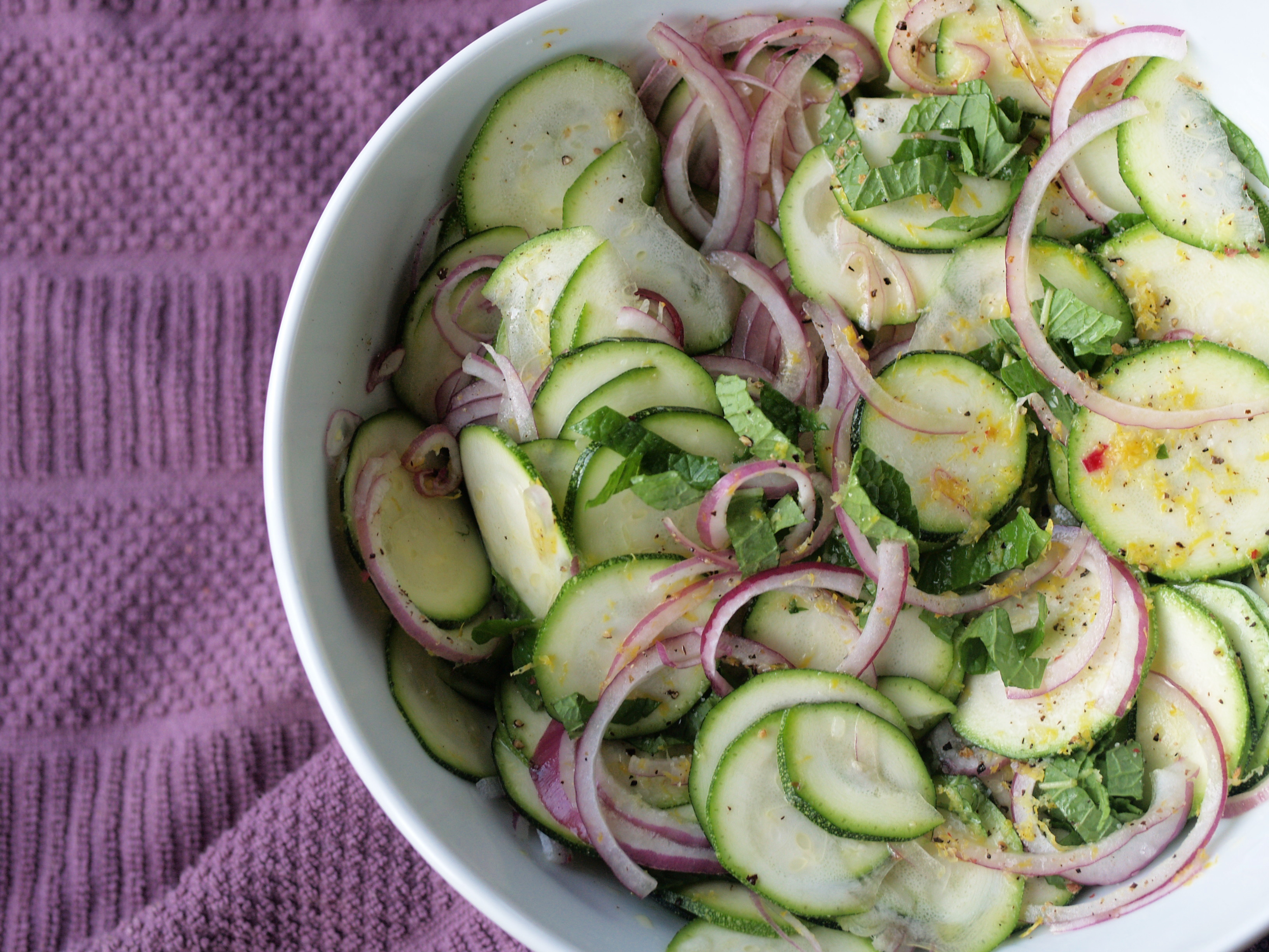 Marinated mint zucchini salad