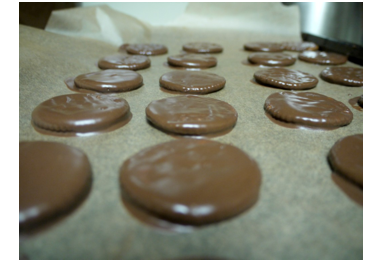 Copycat Recipe: Homemade Thin Mints