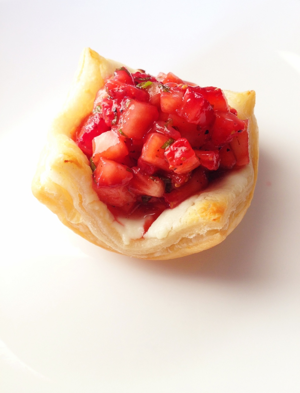 Strawberries & Cheese Bites