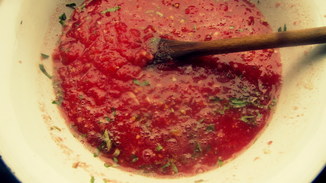 Fresh, No-Cook Tomato Sauce