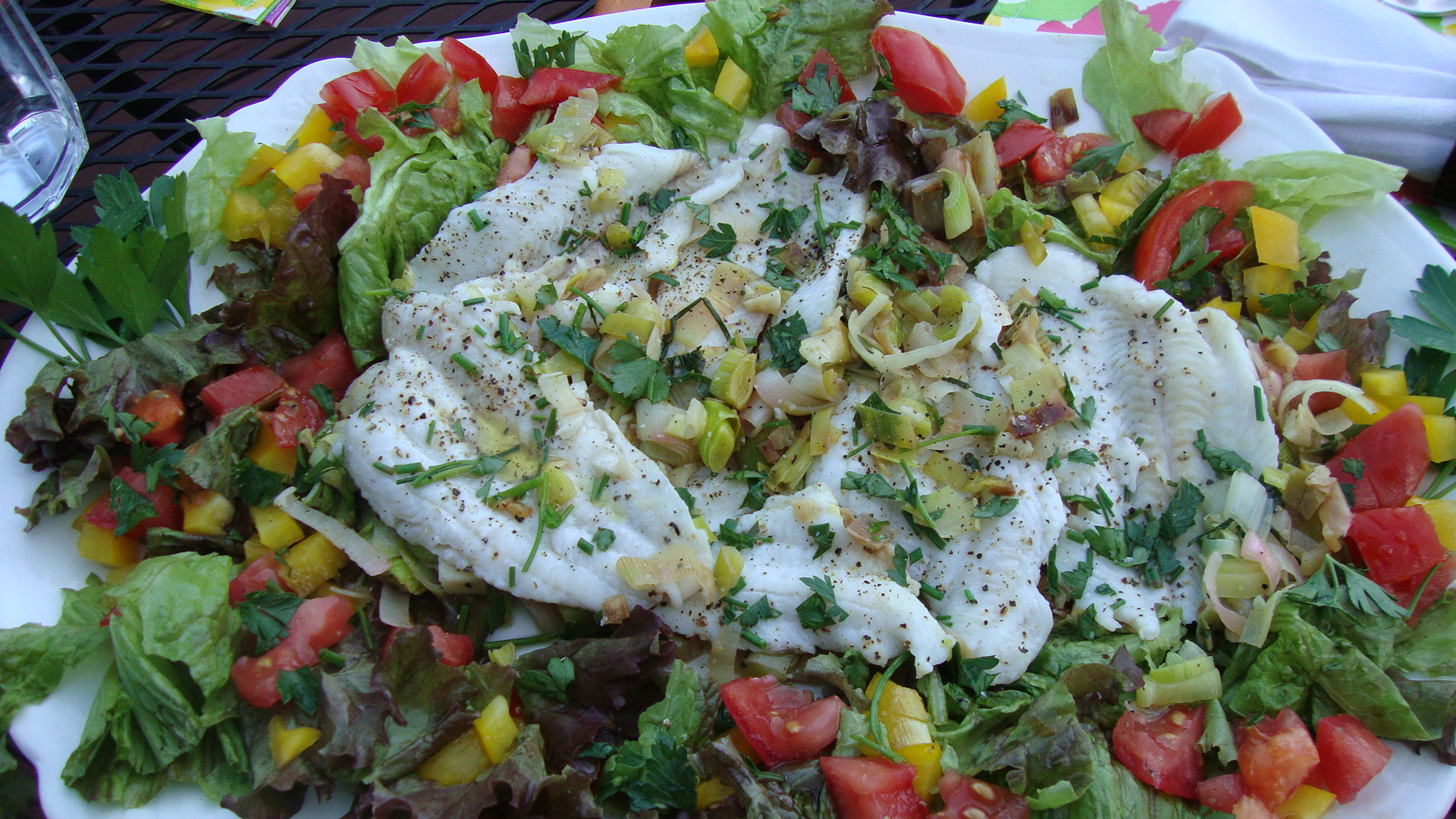 Sole on Leeks with Salad