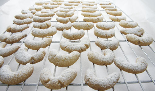 Vanillekipfel ~ Viennese Vanilla Crescents