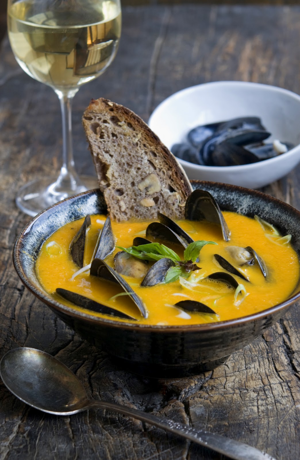 Mussels in a Yellow Tomato Lemongrass Broth