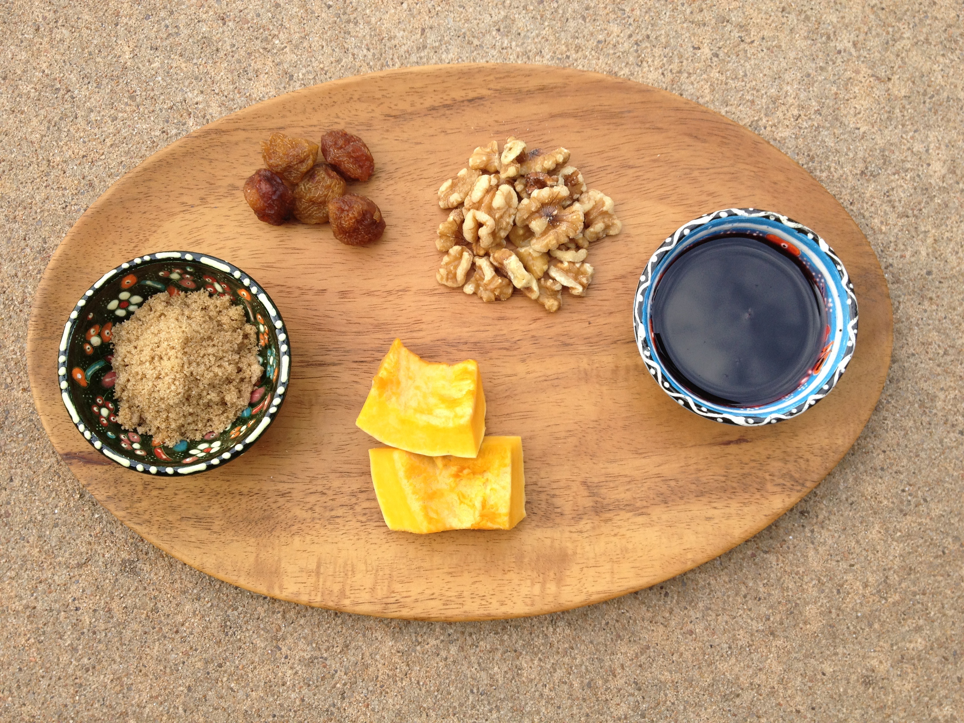 Iranian/Persian Fesenjoon (walnut and pomegranate dish) with Rice