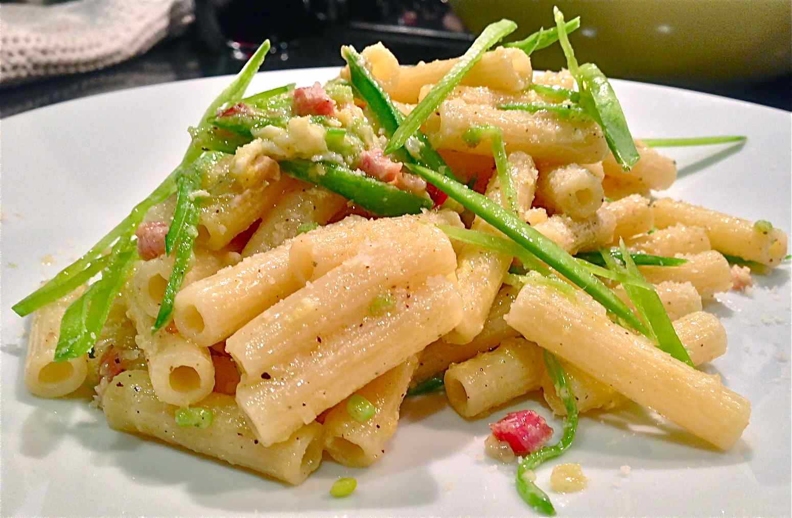 Aug 30, 2011. 1/2 pound angel hair pasta 1 cup frozen peas. Fresh ground black pepper. This is  a very simple recipe: Bring a large pot of salted water to boil.