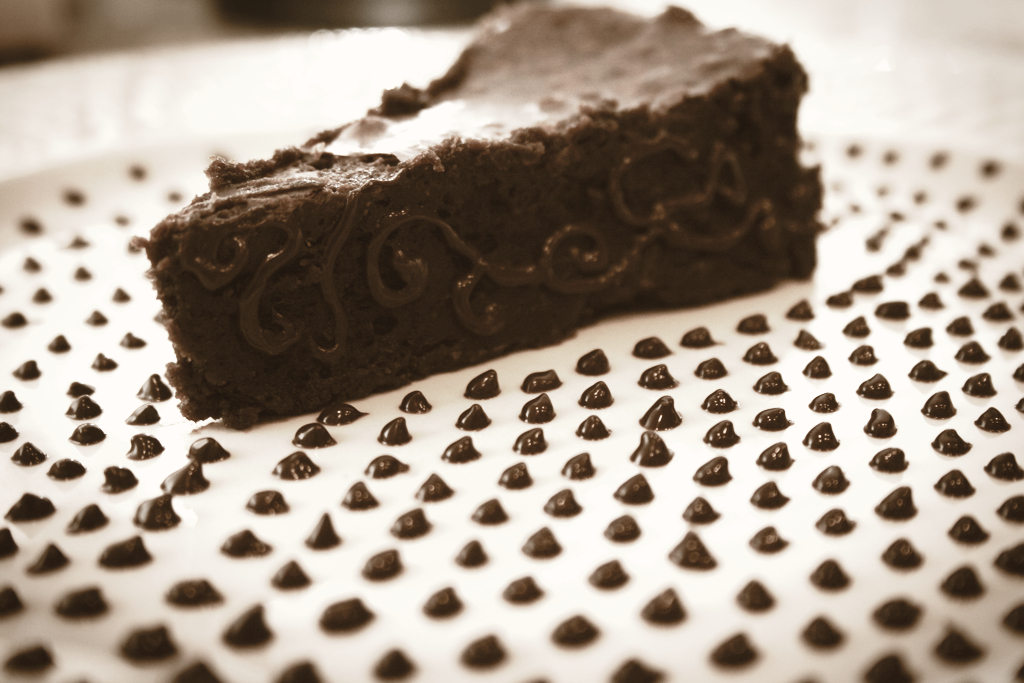 The Magnificent Flour Free Cake