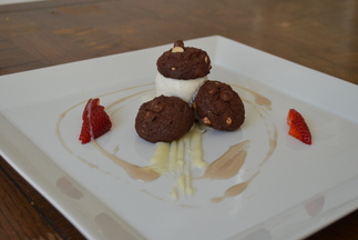 Double Chocolate Ice Cream Sandwich, Strawberry, White chocolate Ganaches