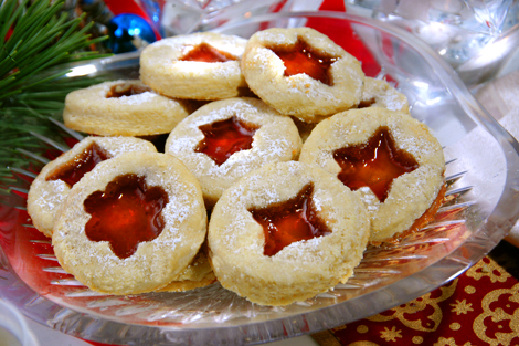 Low-Carb Linzer Cookies for Christmas
