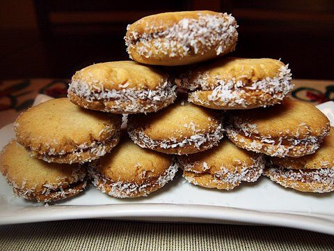 Vanilla Butter Sandwich Cookies with Caramel Filling