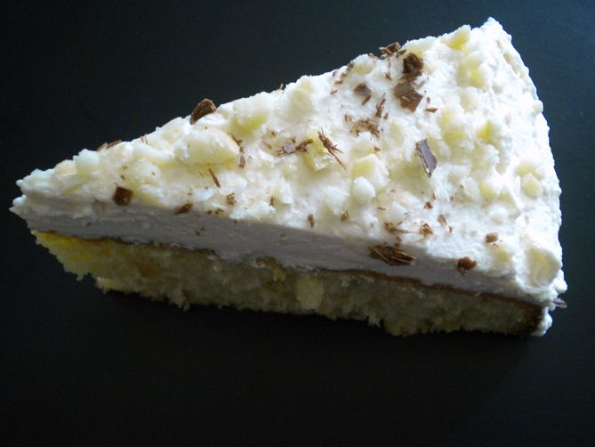 Vanilla Macadamia Cream Cake