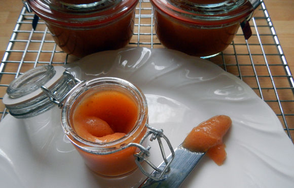 Quince-butter-jar