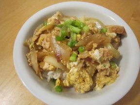 Oyako Donburi (Japanese Chicken & Egg Bowl)