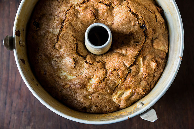Teddie's Apple Cake