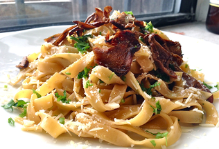 Fettuccine with Sautéed Porcini 