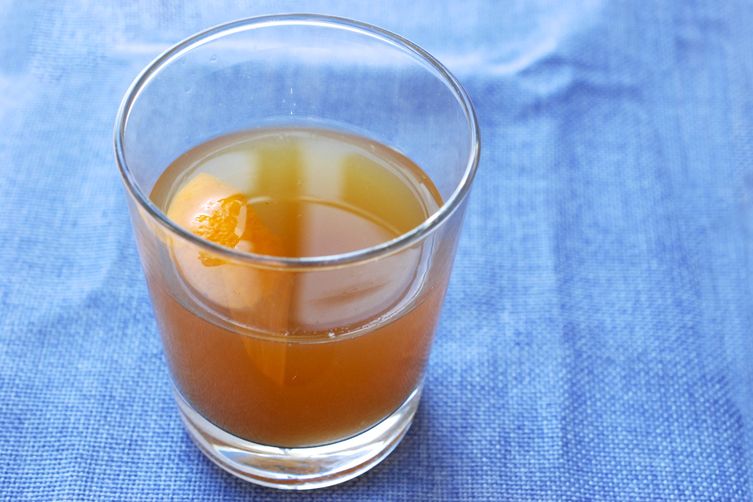 Vanilla-Pear Bourbon Cocktail