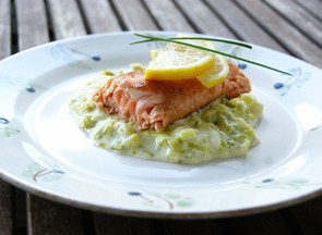 Salmon with creamed leeks