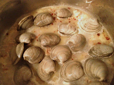 Zuppa di Clams with Savory Crouton