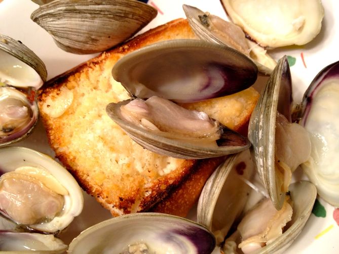 Zuppa di Clams with Savory Crouton