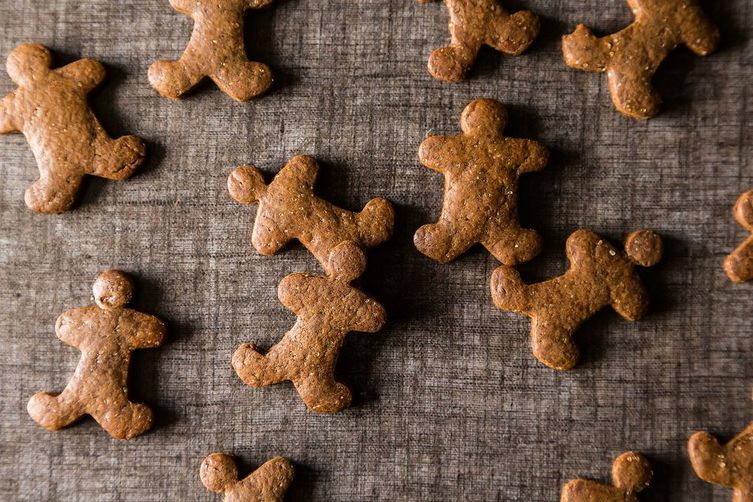 Stress Free Vegan Holiday Gingerbread Cookies