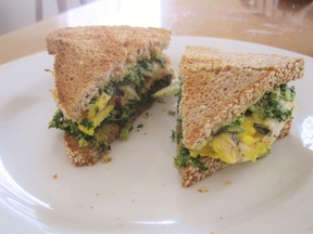 Avocado kale pesto sandwich 