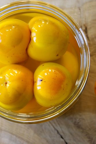 Pickled persimmons