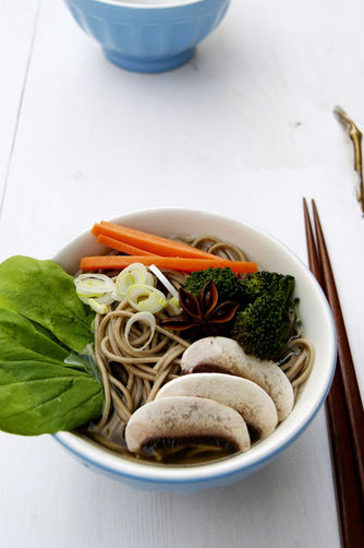 Star anise and vegetables soba noodles
