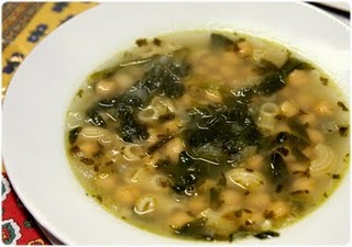 Chickpea soup with Spinach and Macaroni - Sopa de Grão com Espinafres