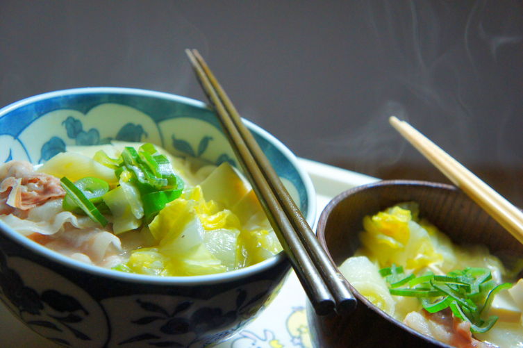 Chicken stock soy milk soup with Noodles