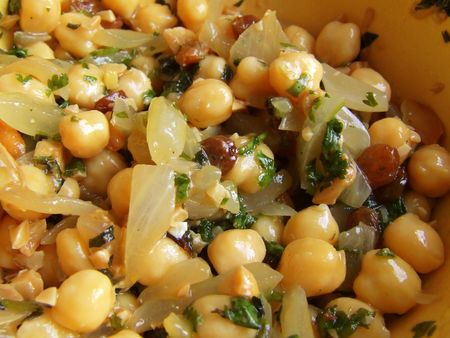 Chickpea Salad with Oranges, Grapes and Creamy Ginger, Sumac and Curry Sauce