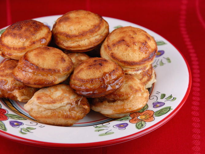 Tea-bleskiver with a tea caramel filling