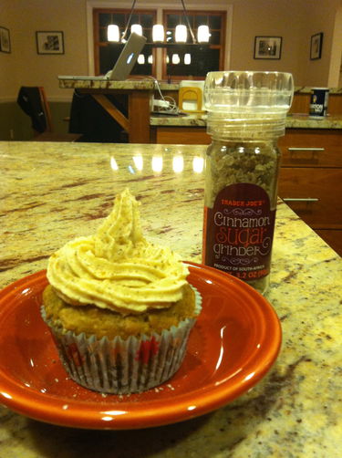 Banana Caramel Cupcakes with Chai Vanilla Cream Cheese Icing