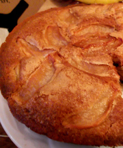 Tea-Apple Compote Cake