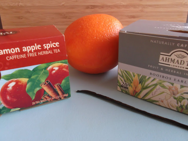 Tea-Apple Compote Cake